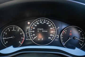 https://vehicle-cdn.autoleague.cloud/32225_81010660_15.jpg
