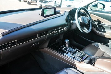https://vehicle-cdn.autoleague.cloud/32225_81010660_21.jpg