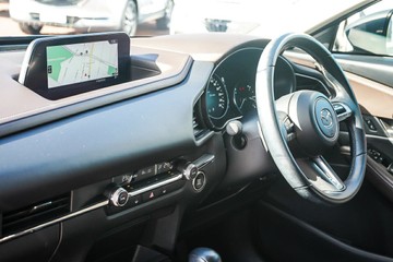 https://vehicle-cdn.autoleague.cloud/32225_81010660_22.jpg