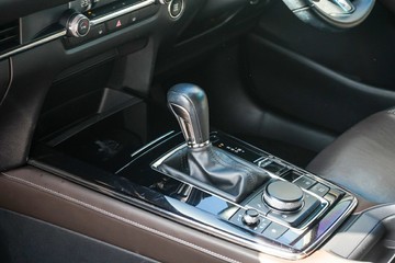 https://vehicle-cdn.autoleague.cloud/32225_81010660_23.jpg
