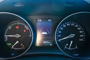 https://vehicle-cdn.autoleague.cloud/32225_81010662_15.jpg