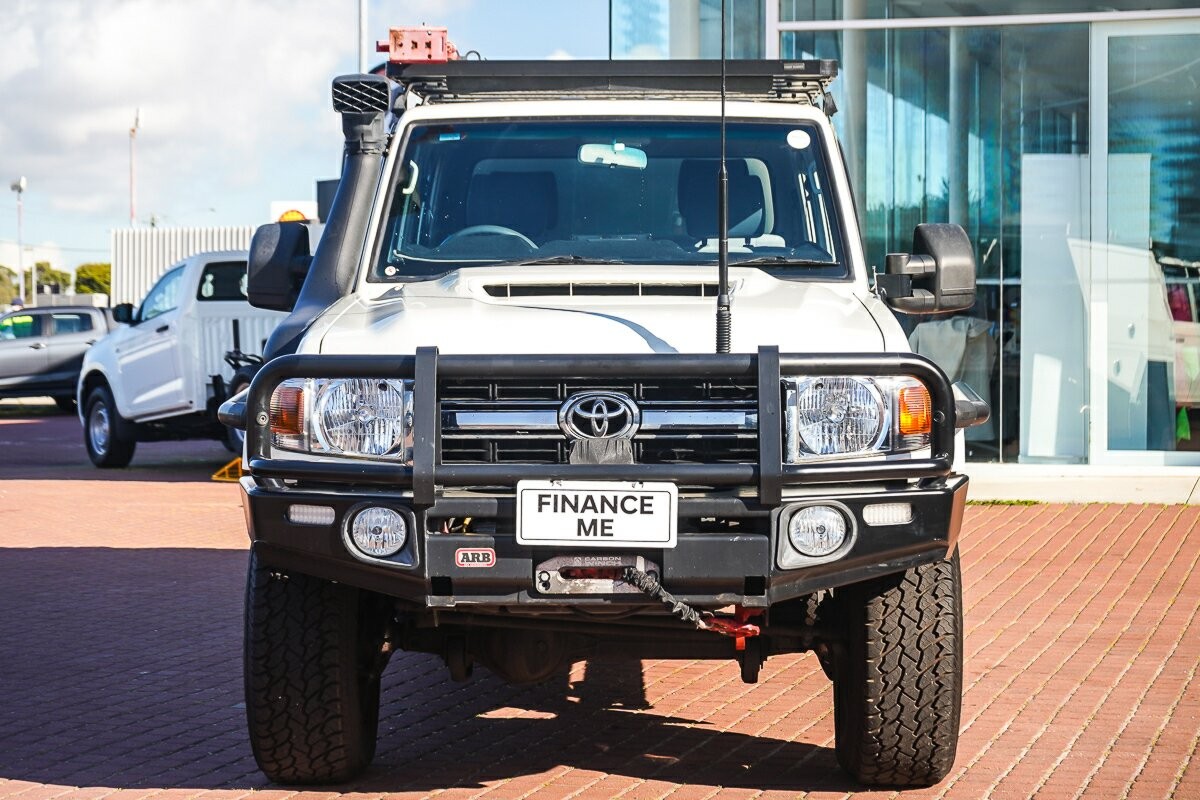 Toyota Landcruiser image 3