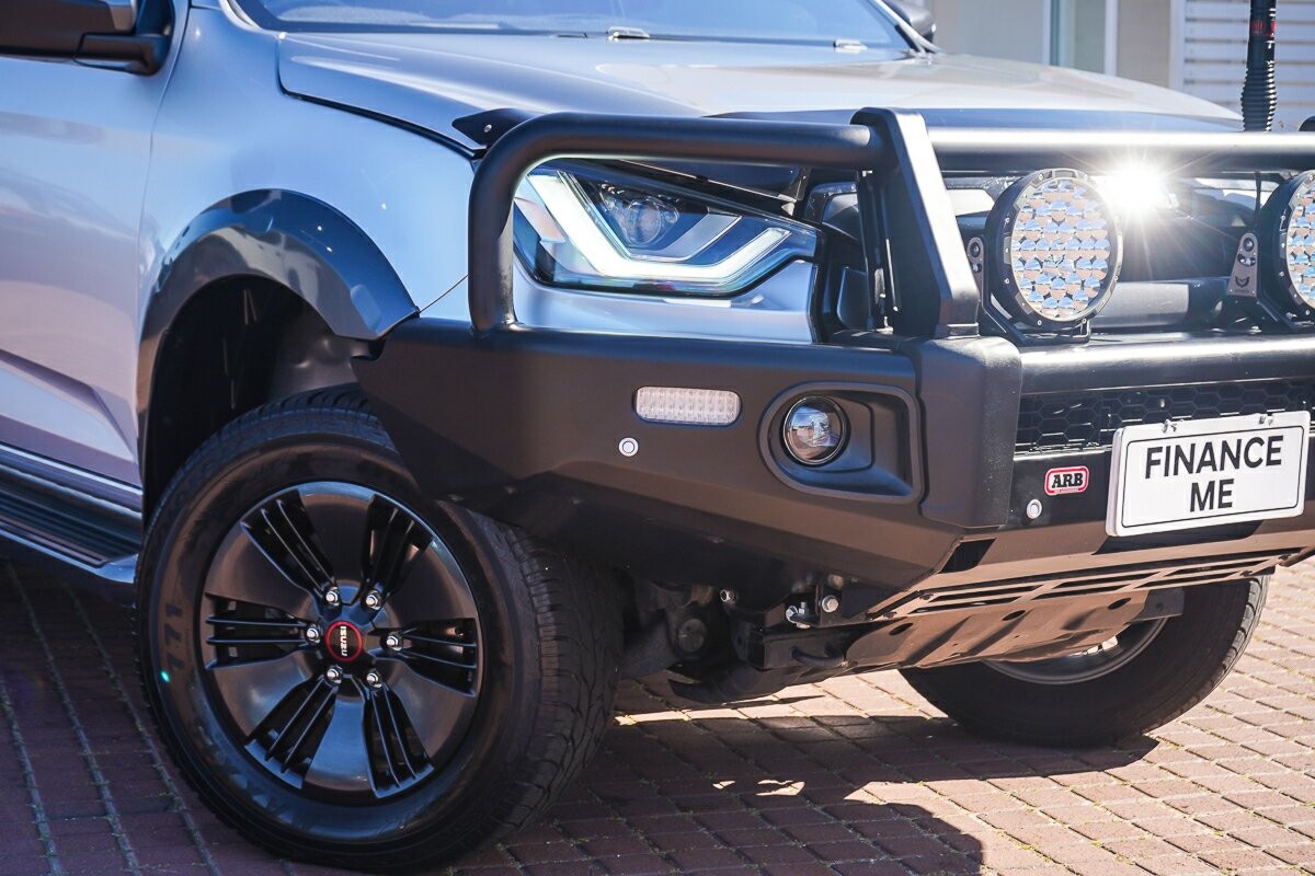 Isuzu D-max image 2