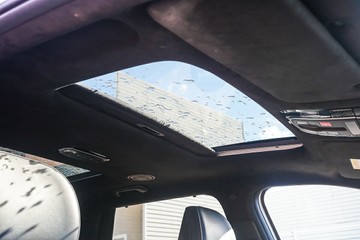 https://vehicle-cdn.autoleague.cloud/32225_81010685_16.jpg