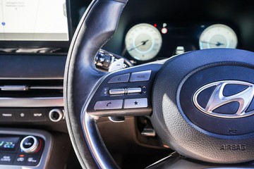 https://vehicle-cdn.autoleague.cloud/32225_81010685_18.jpg