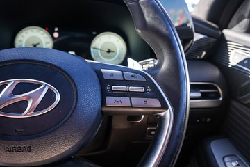 https://vehicle-cdn.autoleague.cloud/32225_81010685_19.jpg