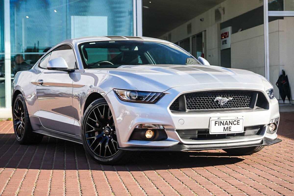 Ford Mustang image 1