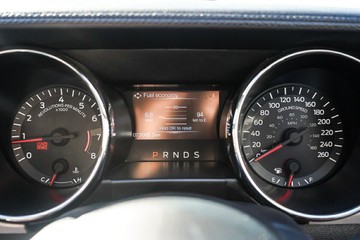 https://vehicle-cdn.autoleague.cloud/32225_81010686_14.jpg