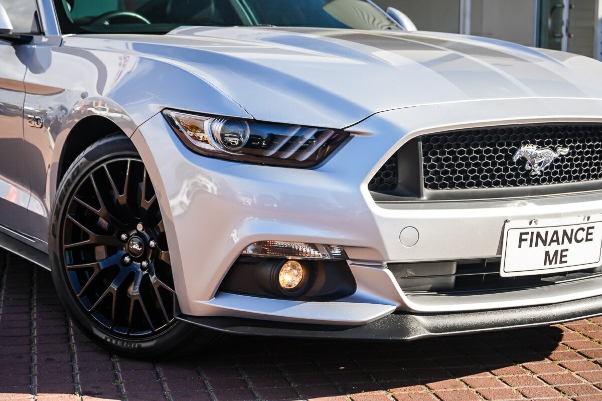 Ford Mustang image 2
