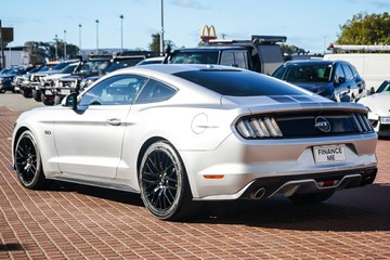 https://vehicle-cdn.autoleague.cloud/32225_81010686_6.jpg