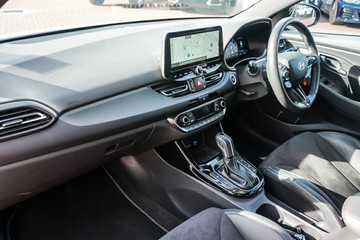 https://vehicle-cdn.autoleague.cloud/32225_81010689_21.jpg