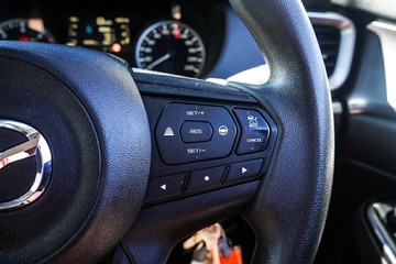 https://vehicle-cdn.autoleague.cloud/32225_81010690_15.jpg