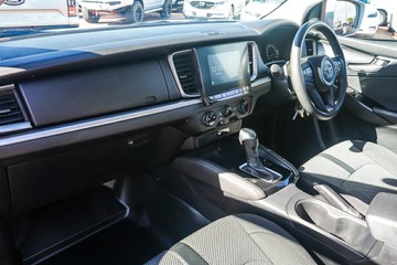 https://vehicle-cdn.autoleague.cloud/32225_81010690_18.jpg