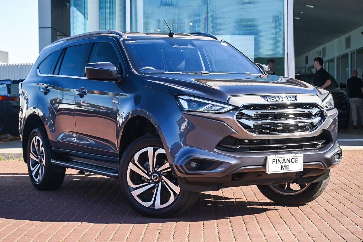 Isuzu Mu-x image 1