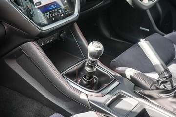 https://vehicle-cdn.autoleague.cloud/32225_81010697_22.jpg