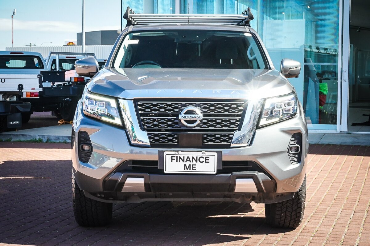 Nissan Navara image 3