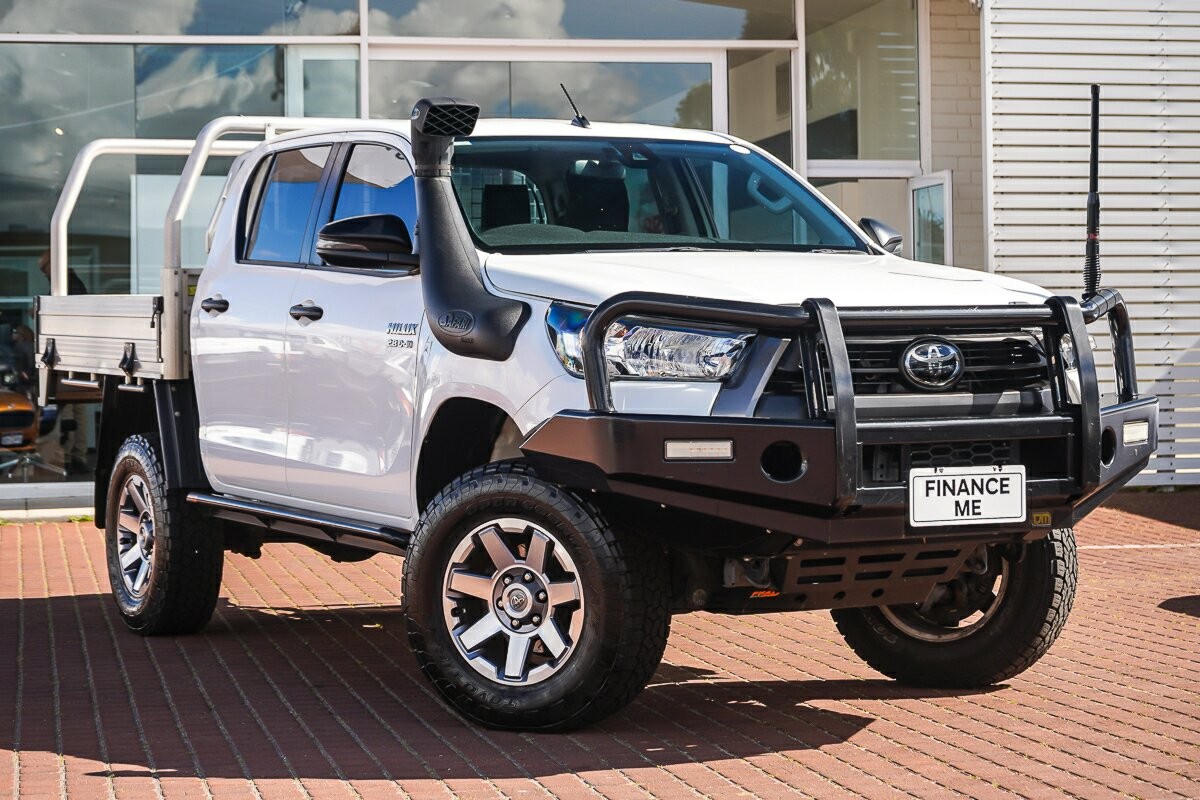 Toyota Hilux image 1