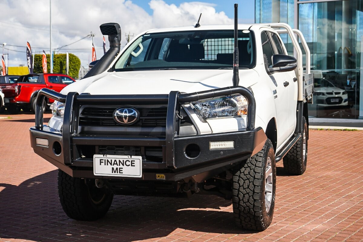 Toyota Hilux image 4