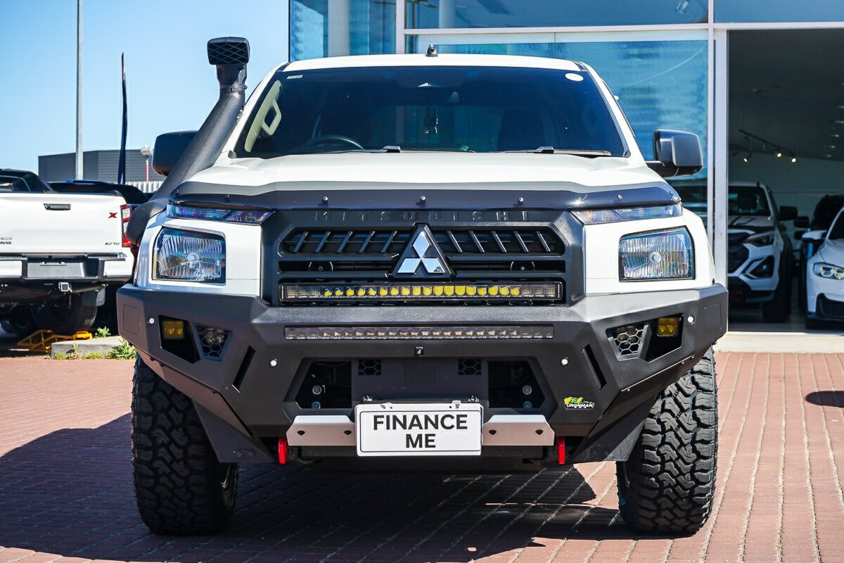Mitsubishi Triton image 3