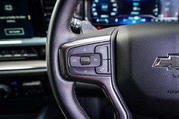 https://vehicle-cdn.autoleague.cloud/32225_81010888_15.jpg