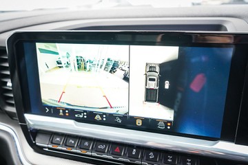 https://vehicle-cdn.autoleague.cloud/32225_81010888_17.jpg