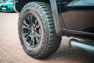 https://vehicle-cdn.autoleague.cloud/32225_81010888_5.jpg