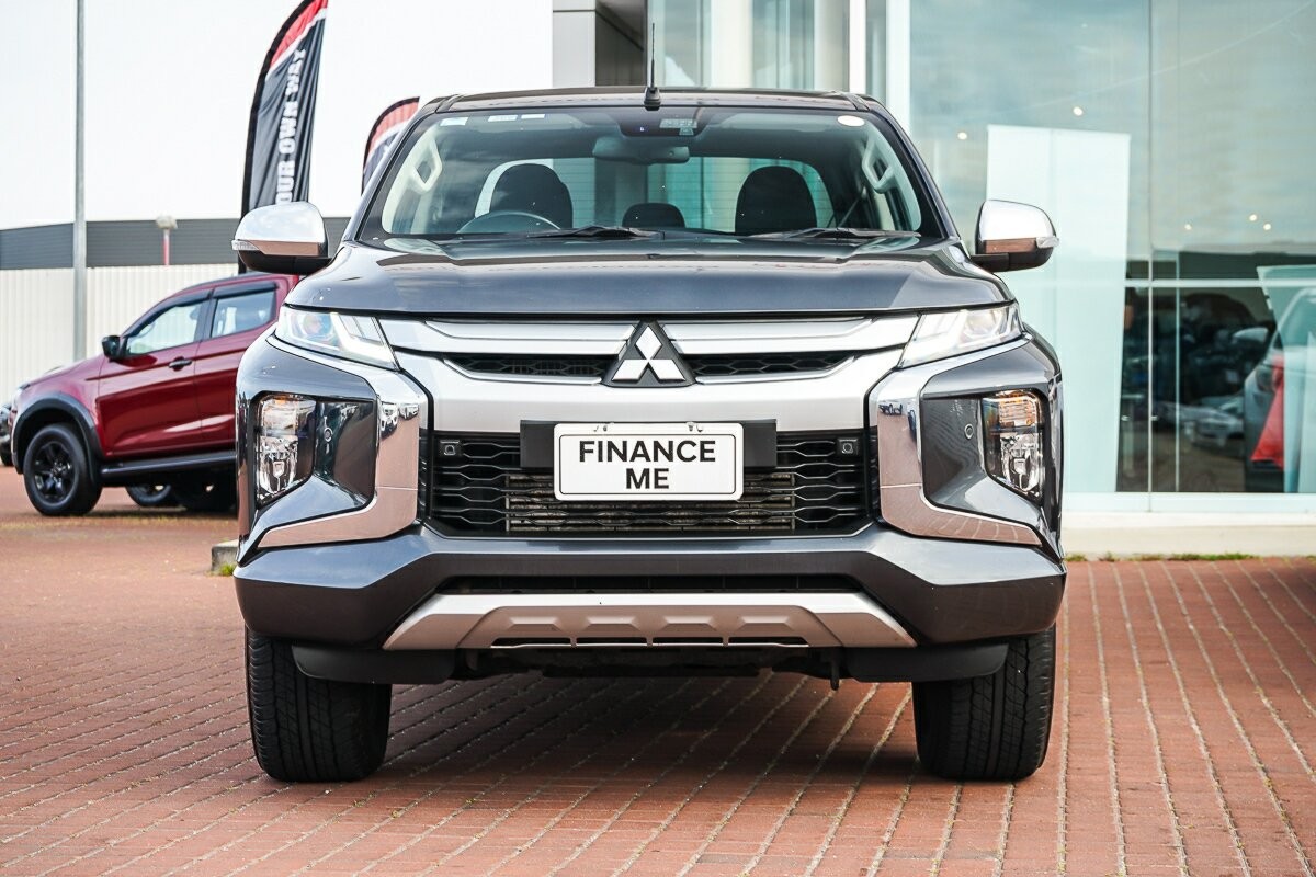 Mitsubishi Triton image 3