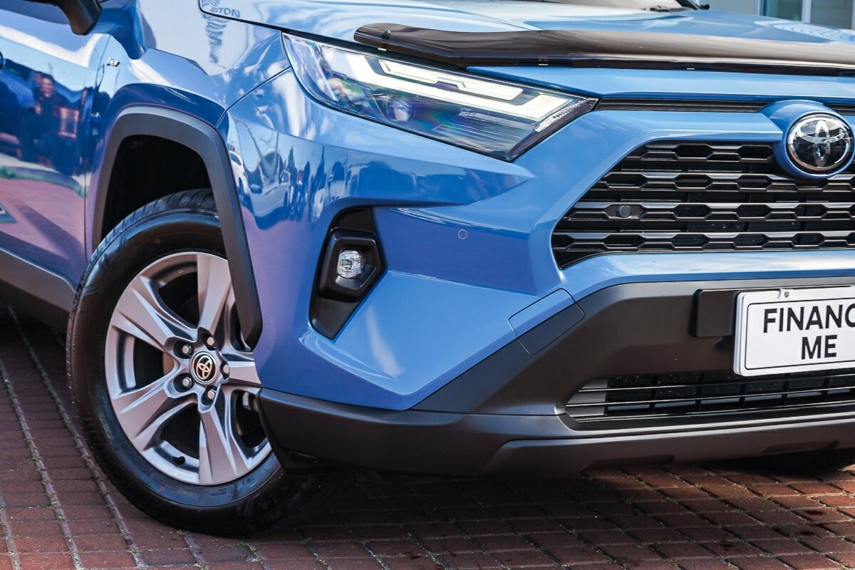 Toyota Rav4 image 2