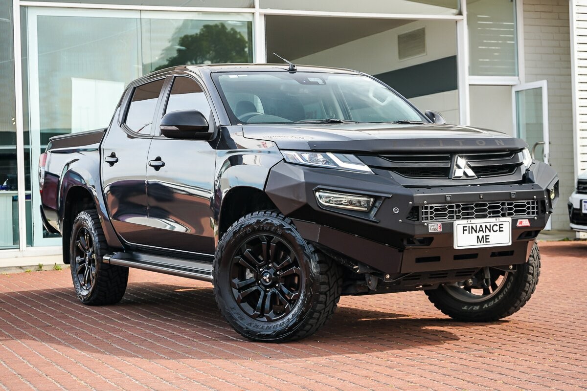 Mitsubishi Triton image 1