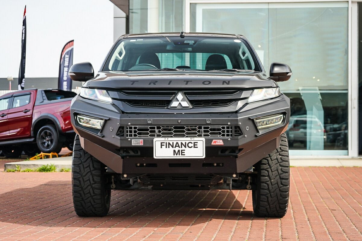 Mitsubishi Triton image 3