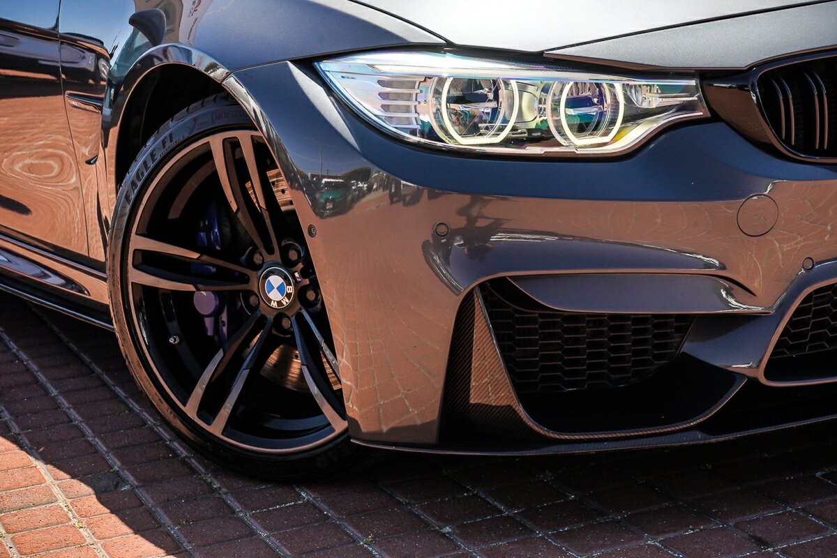 BMW M3 image 2