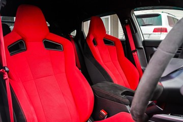 https://vehicle-cdn.autoleague.cloud/32225_81010973_13.jpg