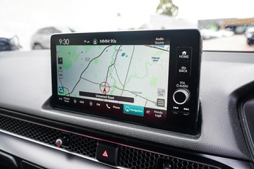 https://vehicle-cdn.autoleague.cloud/32225_81010973_18.jpg