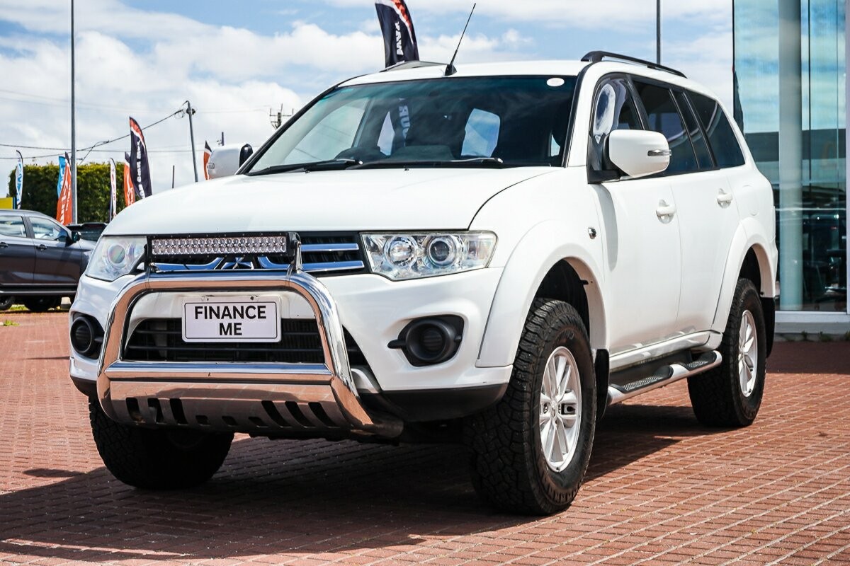 Mitsubishi Challenger image 4