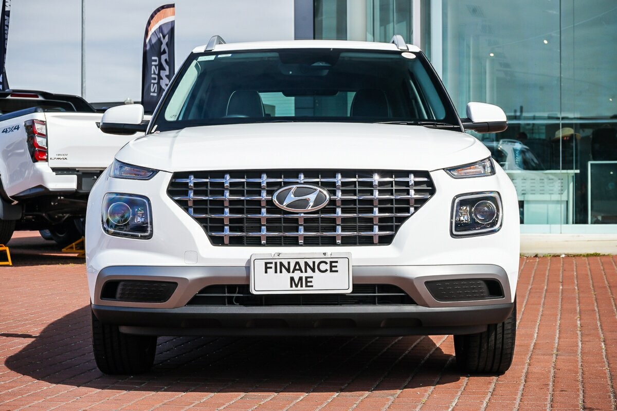 Hyundai Venue image 3