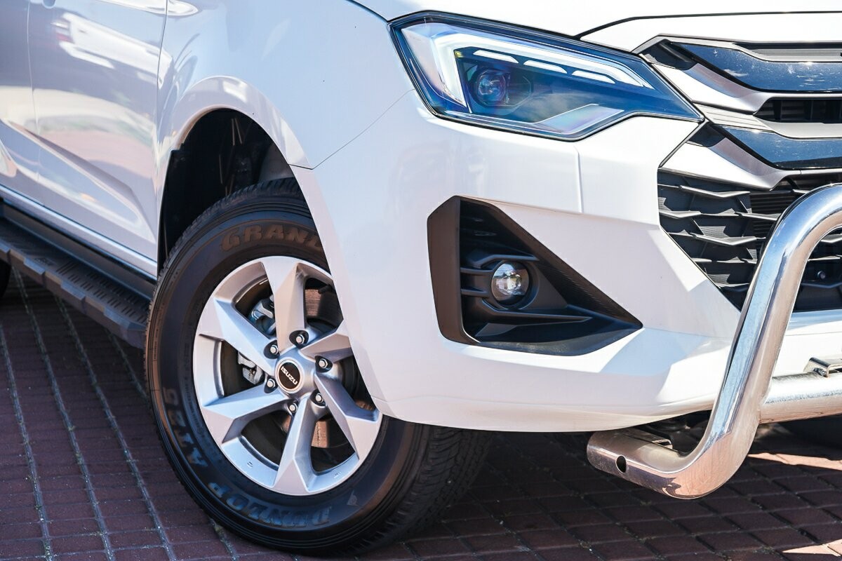 Isuzu D-max image 2