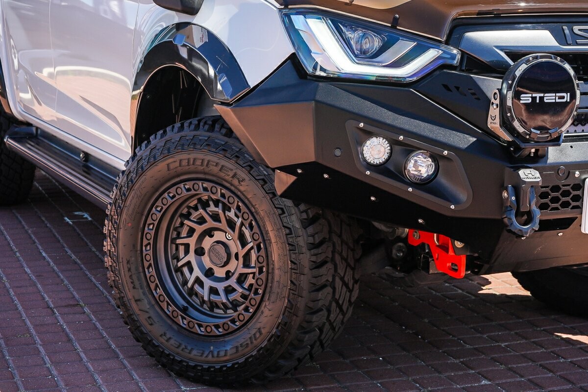 Isuzu D-max image 2
