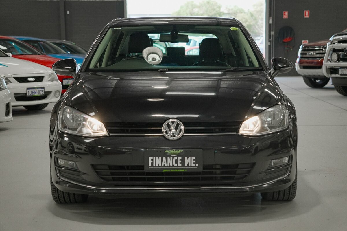 Volkswagen Golf image 3