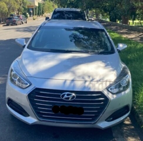 Hyundai I40 image 1