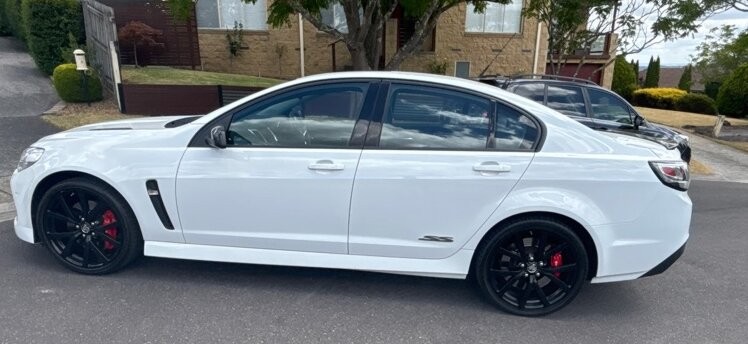 Holden Commodore image 4