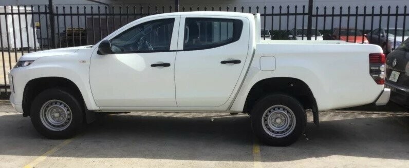 Mitsubishi Triton image 3