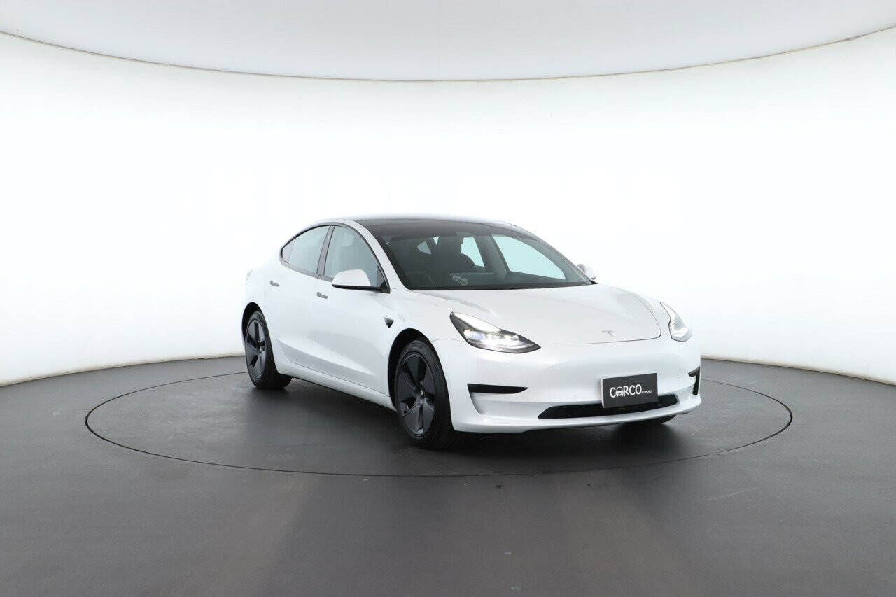 Tesla Model 3 image 4