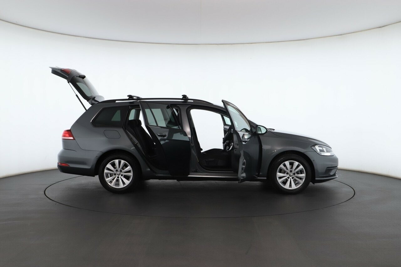 Volkswagen Golf image 2