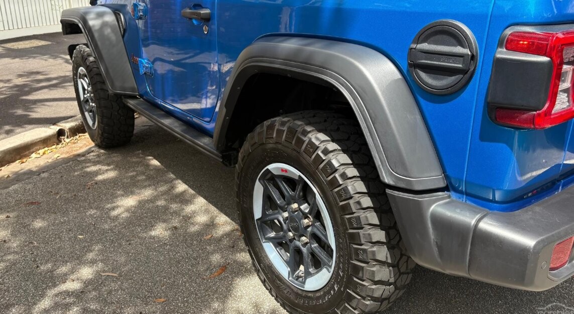 Jeep Wrangler image 2