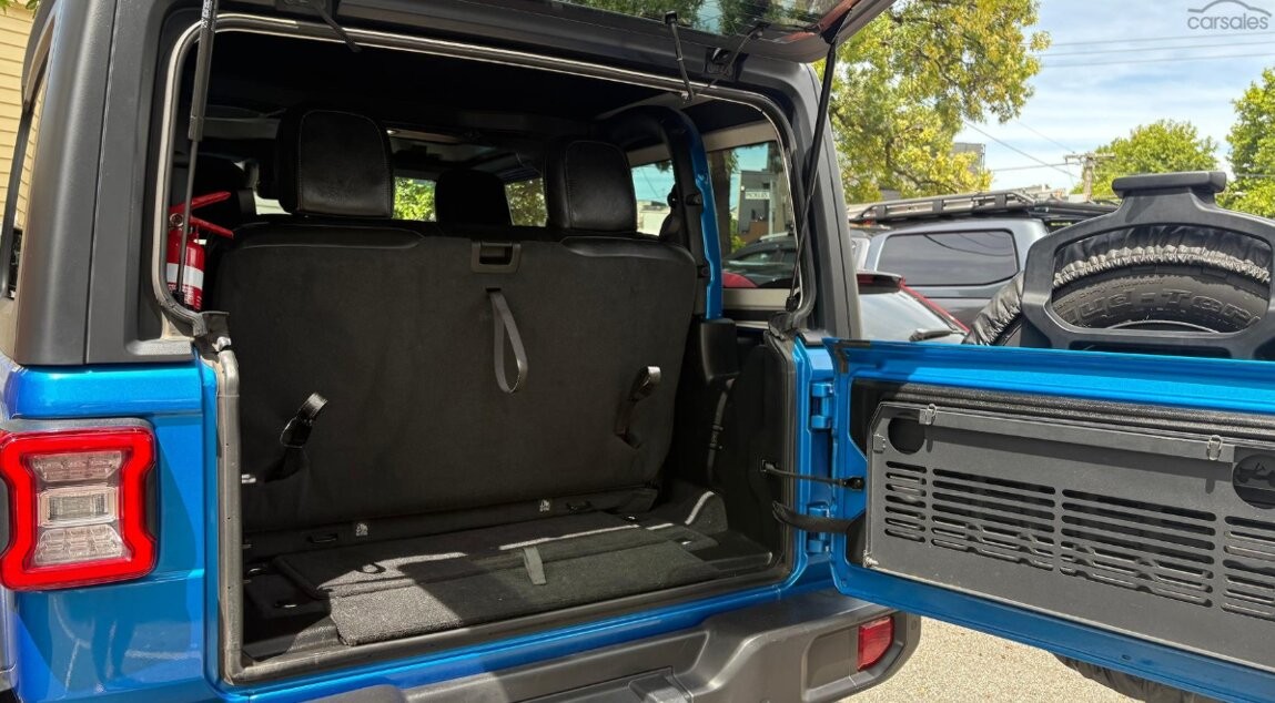 Jeep Wrangler image 4