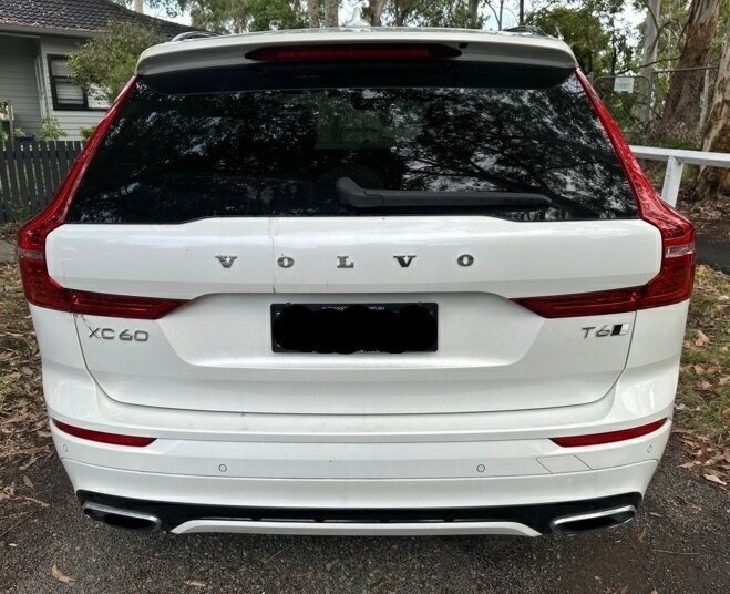 Volvo Xc60 image 2