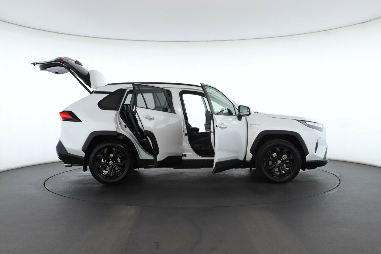 Toyota Rav4 image 2