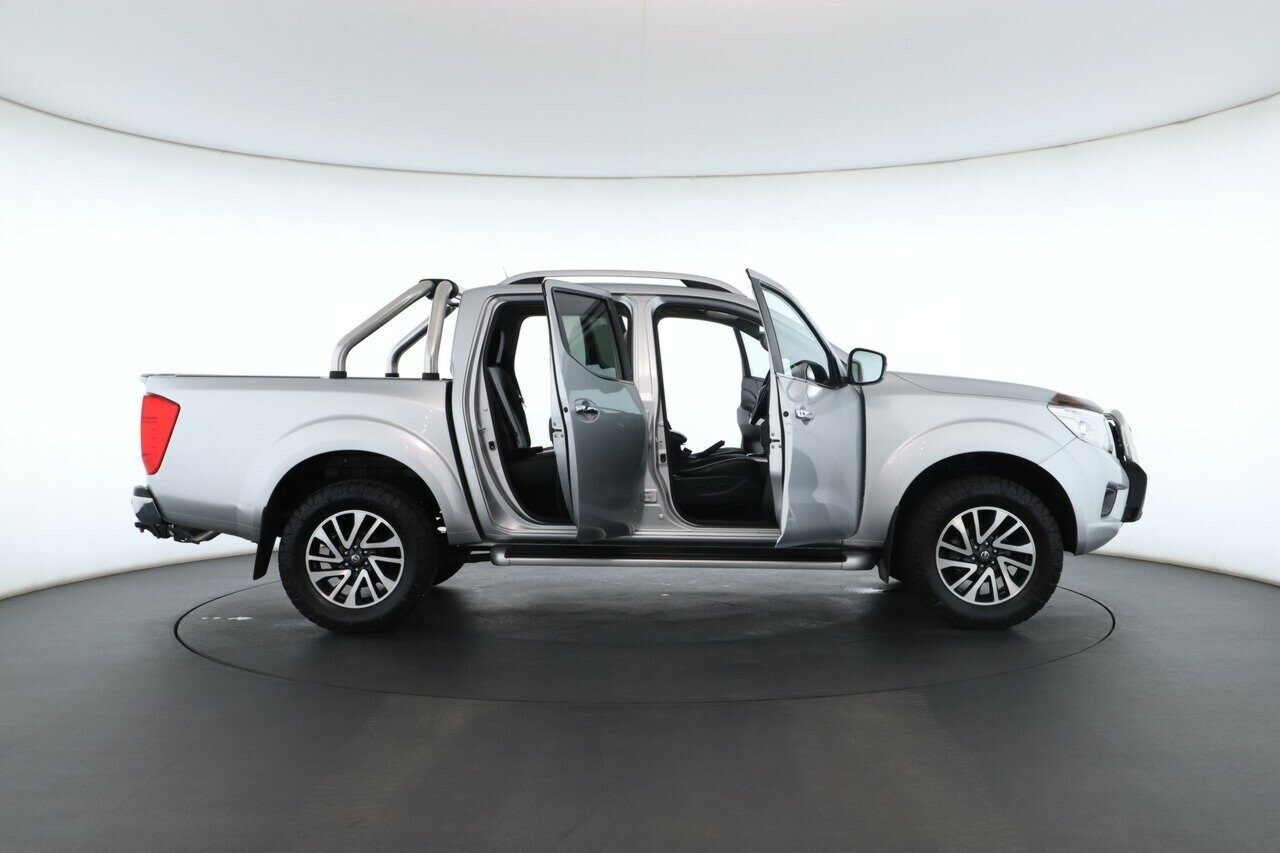 Nissan Navara image 2