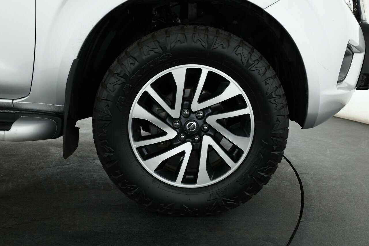 Nissan Navara image 4