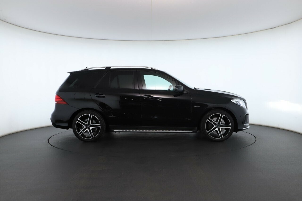 Mercedes Benz Gle-class image 2